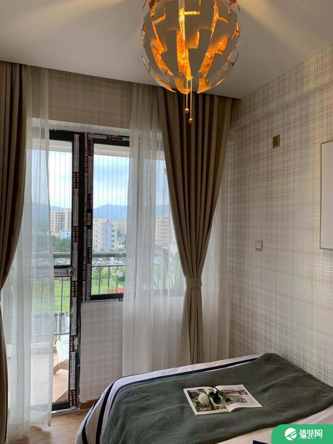 深圳瑞丰苑120平现代简约风三居室装修案例，质感与舒适并存！