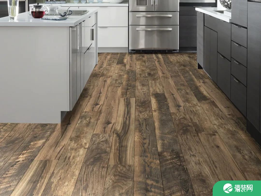 厨房铺木地板