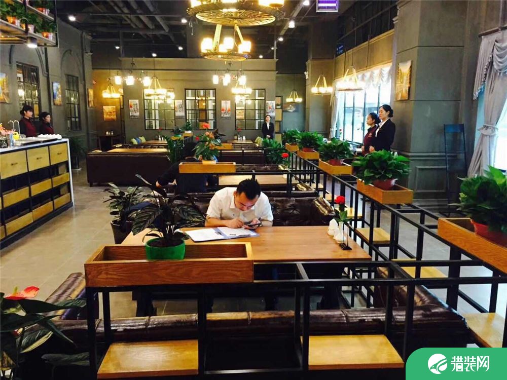 银泰城咖啡馆-工业风格装修-实拍效果图