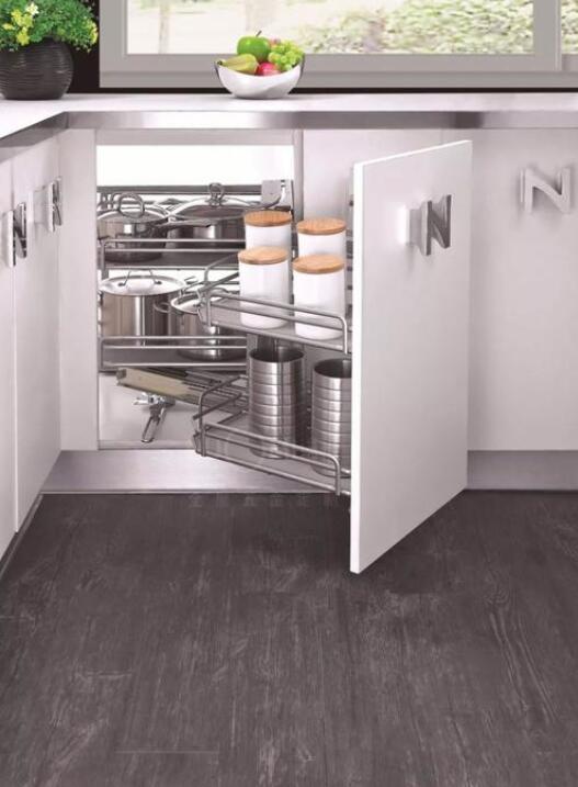 117平米两居室简约风格厨房橱柜拉篮装修效果图