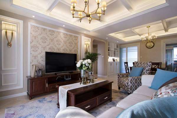 120平三居室美式古典风格客厅石膏线电视墙装修效果图