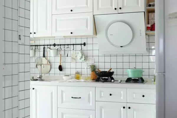厨房马赛克瓷小白砖装饰图
