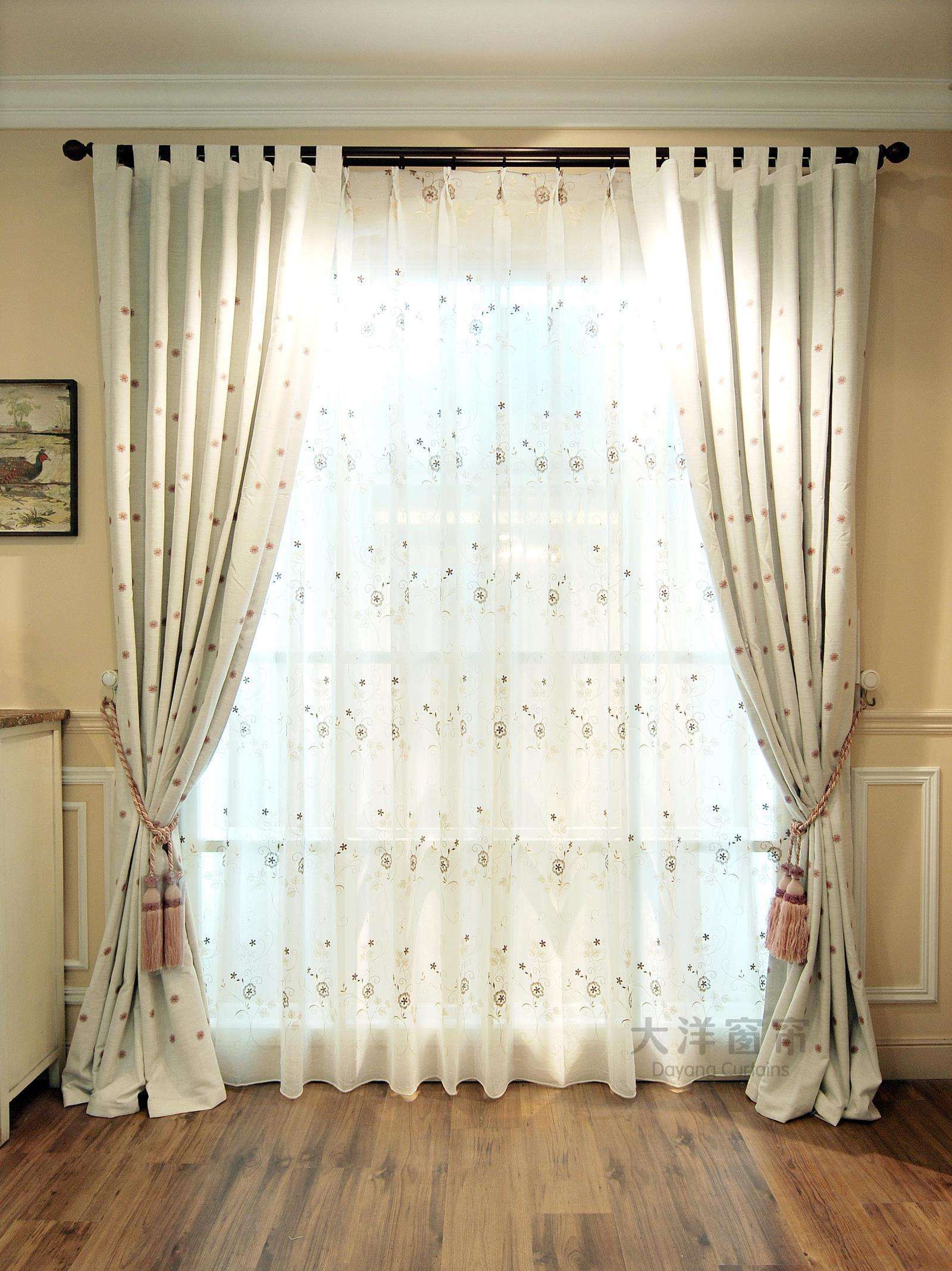 38平米公寓简约美式风格罗马杆窗帘装修效果图