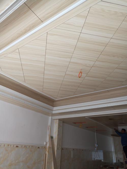 150平房子木板天花板吊顶装修效果图