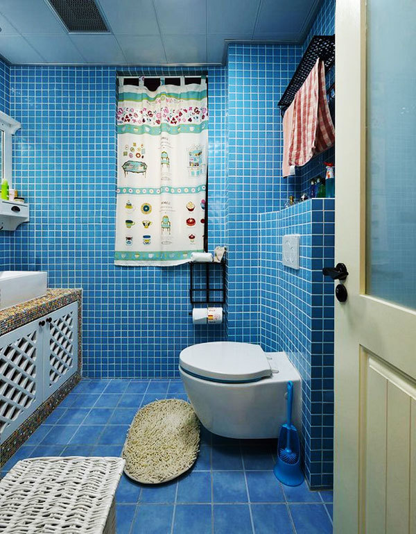 地中海风格蓝色卫生间马赛克瓷砖装修效果图