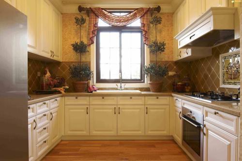 12平米厨房免漆板橱柜图片
