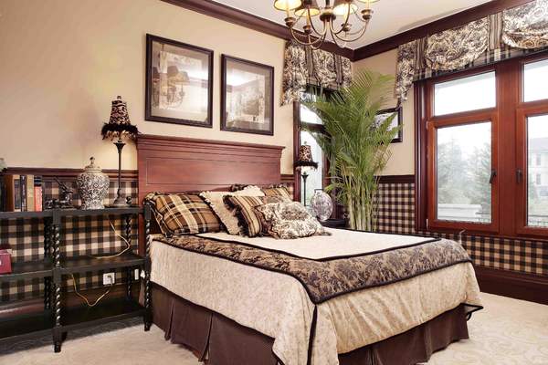 140平米三室两厅美式风格床头壁纸装修效果图