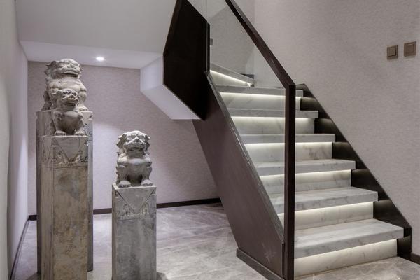 600平新中式别墅楼梯装修效果图