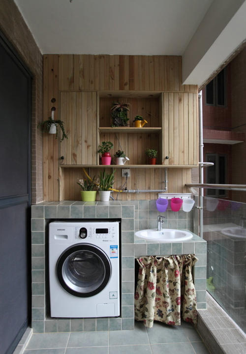 洗衣房功能阳台橱柜设计装修效果图