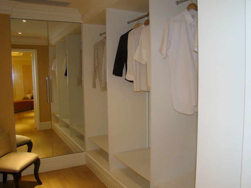 90平米三居室移门衣柜古典风格装修效果图