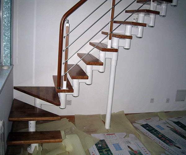 阁楼楼梯2.jpg
