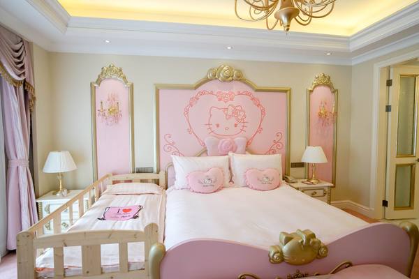 200平方别墅简约美式粉红卧室装修效果图