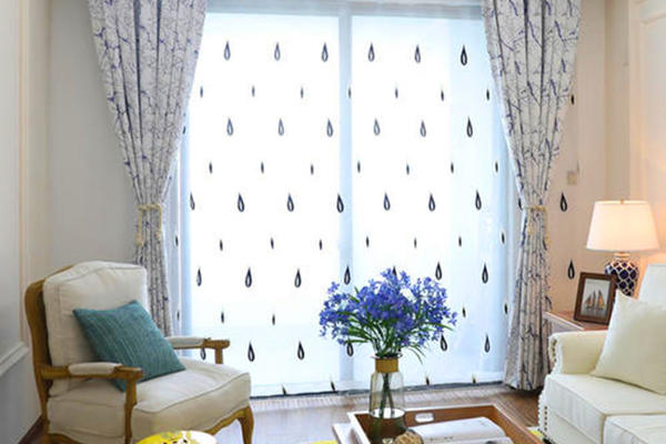 100平米客厅现代简约飘窗窗帘装修效果图
