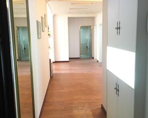 50平复式现代欧式风格走廊橱柜设计装修效果图