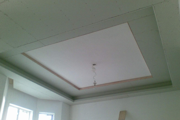 105平米三居室客厅铝扣板吊顶装修效果图