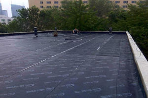 屋面防水用哪种材料好 屋顶裂缝漏水怎么处理