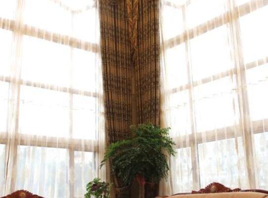 180平新中式别墅客厅窗帘装修效果图