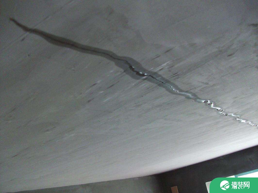 天花板漏水怎么处理比较好 了解清楚再动工也不迟
